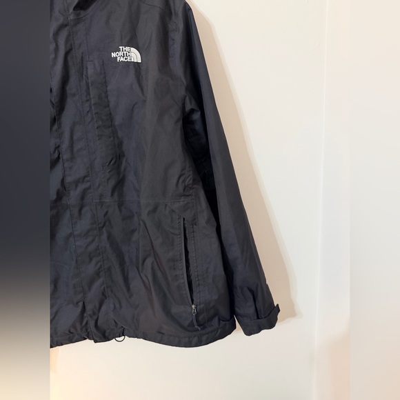 The North Face Men's Classic Black Rain Jacket - Picture 5 of 8